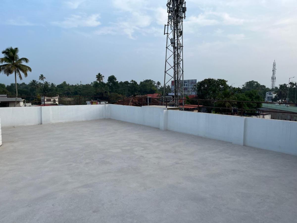 Solomon Apartments,Alappuzha Beach. المظهر الخارجي الصورة